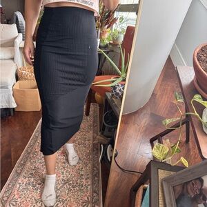 ZARA Black Ribbed Knit Pencil Midi Skirt S High Rise Elastic Waist Slit